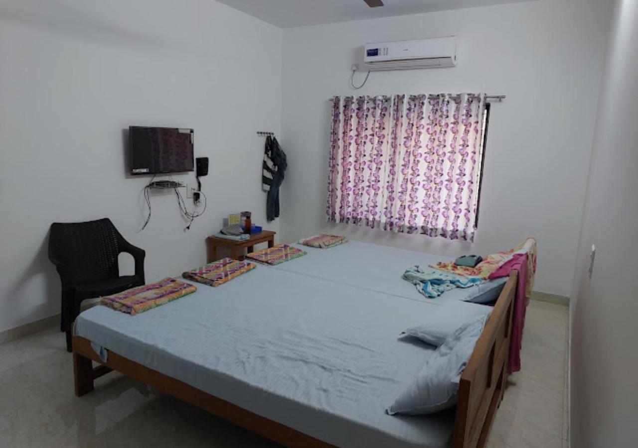 Bapat Niwas Home Stay Ganpatipule Ngoại thất bức ảnh